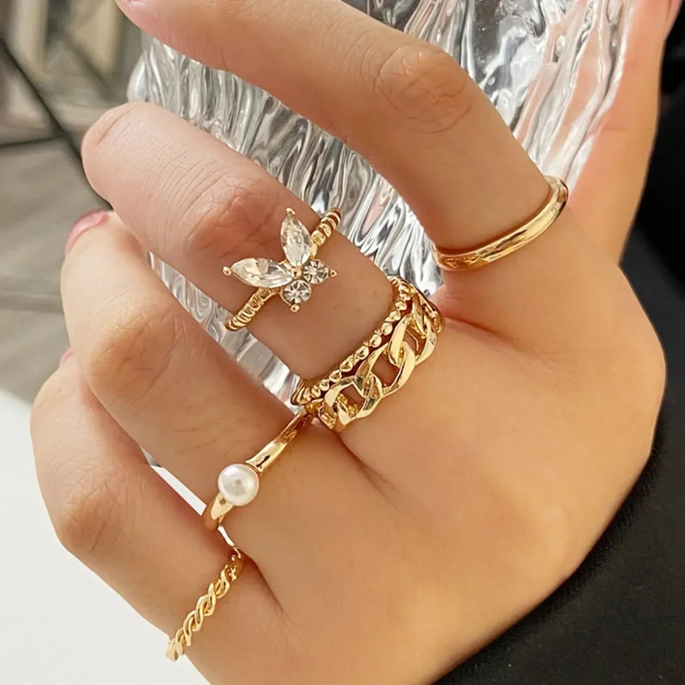Brilliant Flow Ring Collection - 4-Ring Set