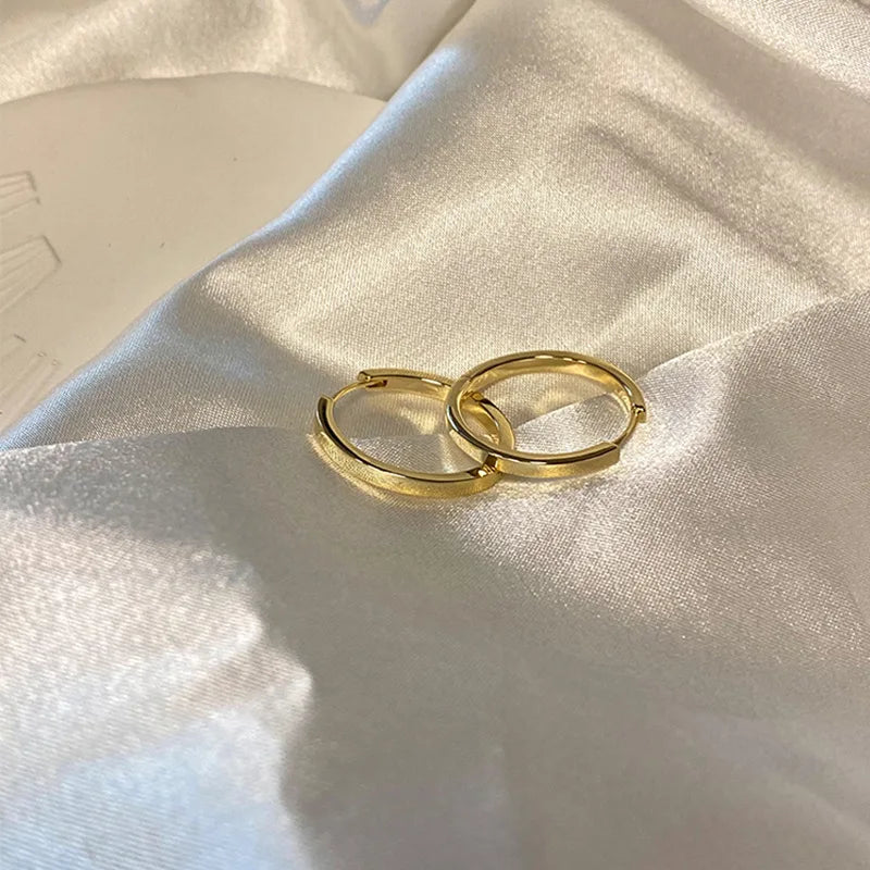 Minimalist Pearl Circle Earrings – Timeless & Versatile Women’s Jewelry