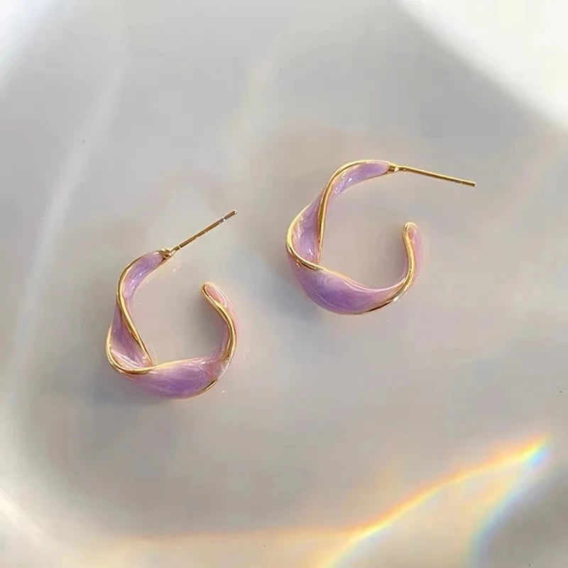 Lavender Purple Stud Earrings – Golden Twisted Art Design for Women