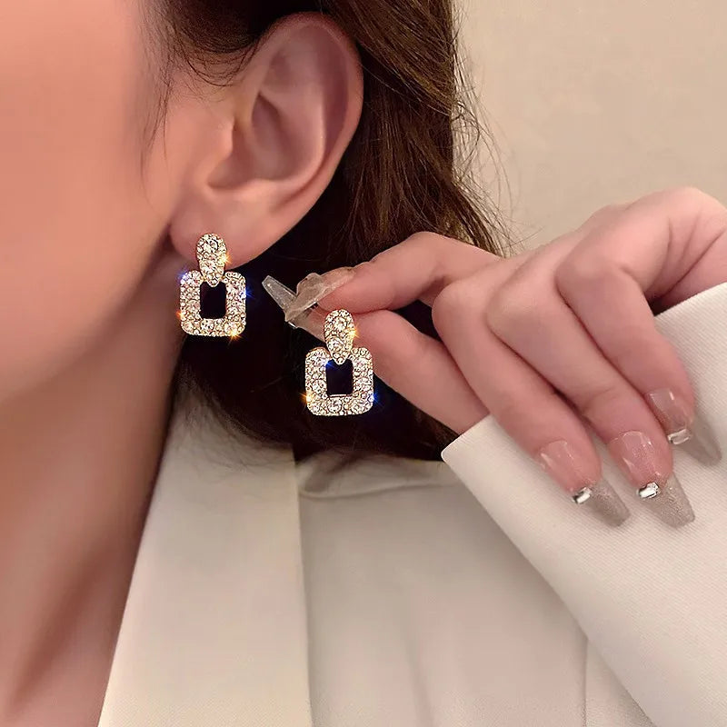 Minimalist Pearl Circle Earrings – Timeless & Versatile Women’s Jewelry