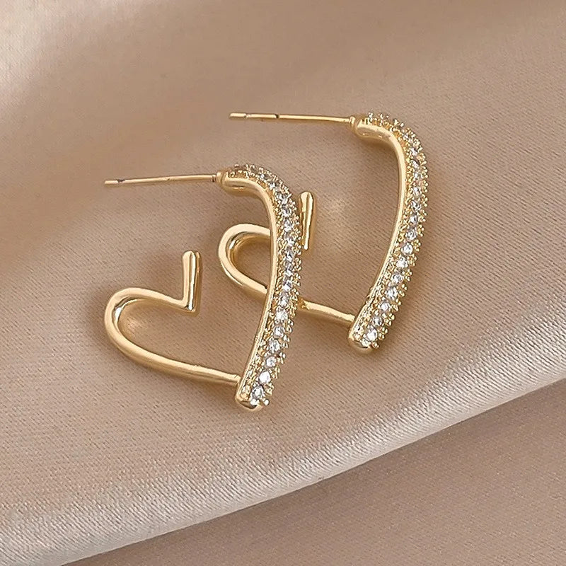 Lavender Purple Stud Earrings – Golden Twisted Art Design for Women