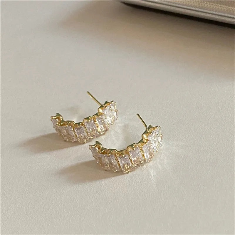 Minimalist Pearl Circle Earrings – Timeless & Versatile Women’s Jewelry