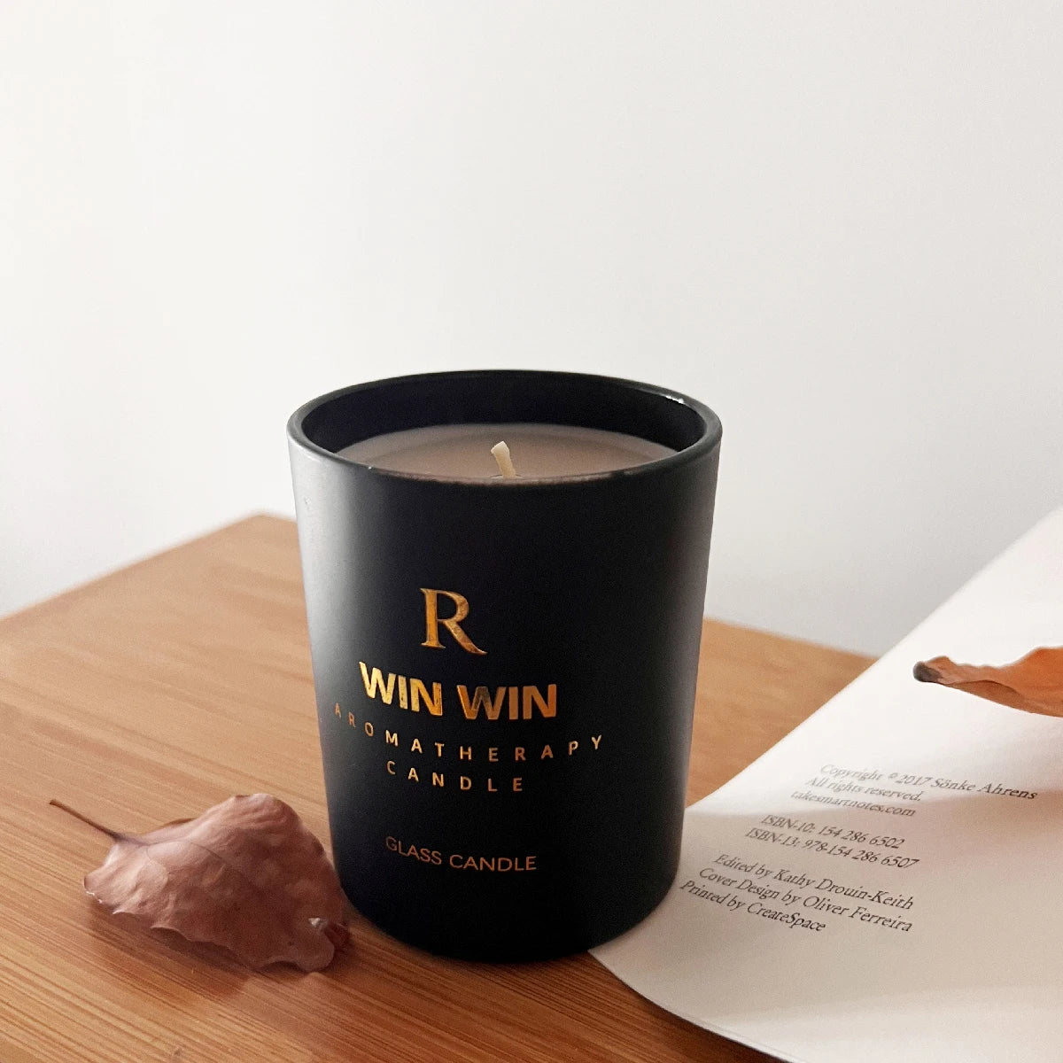 Noir Élixir – Black Glass Soy Candle (Lavender & Velvet Rose)