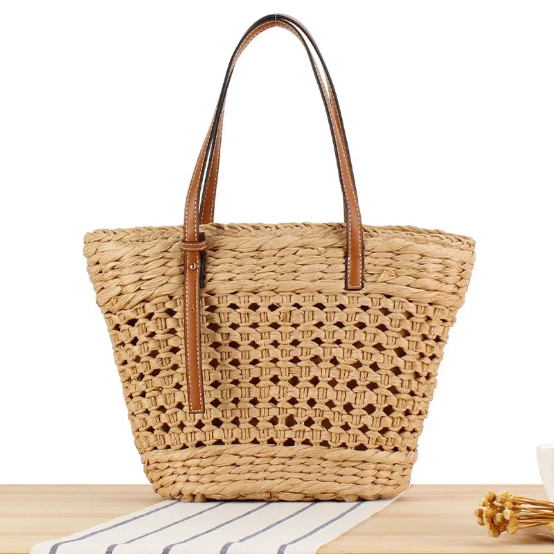 Woven Straw Beach Bag – Vintage Rattan Tote with Hollow-Out Design