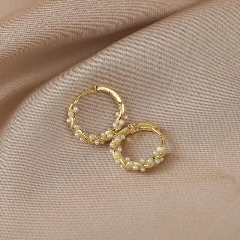 Minimalist Pearl Circle Earrings – Timeless & Versatile Women’s Jewelry