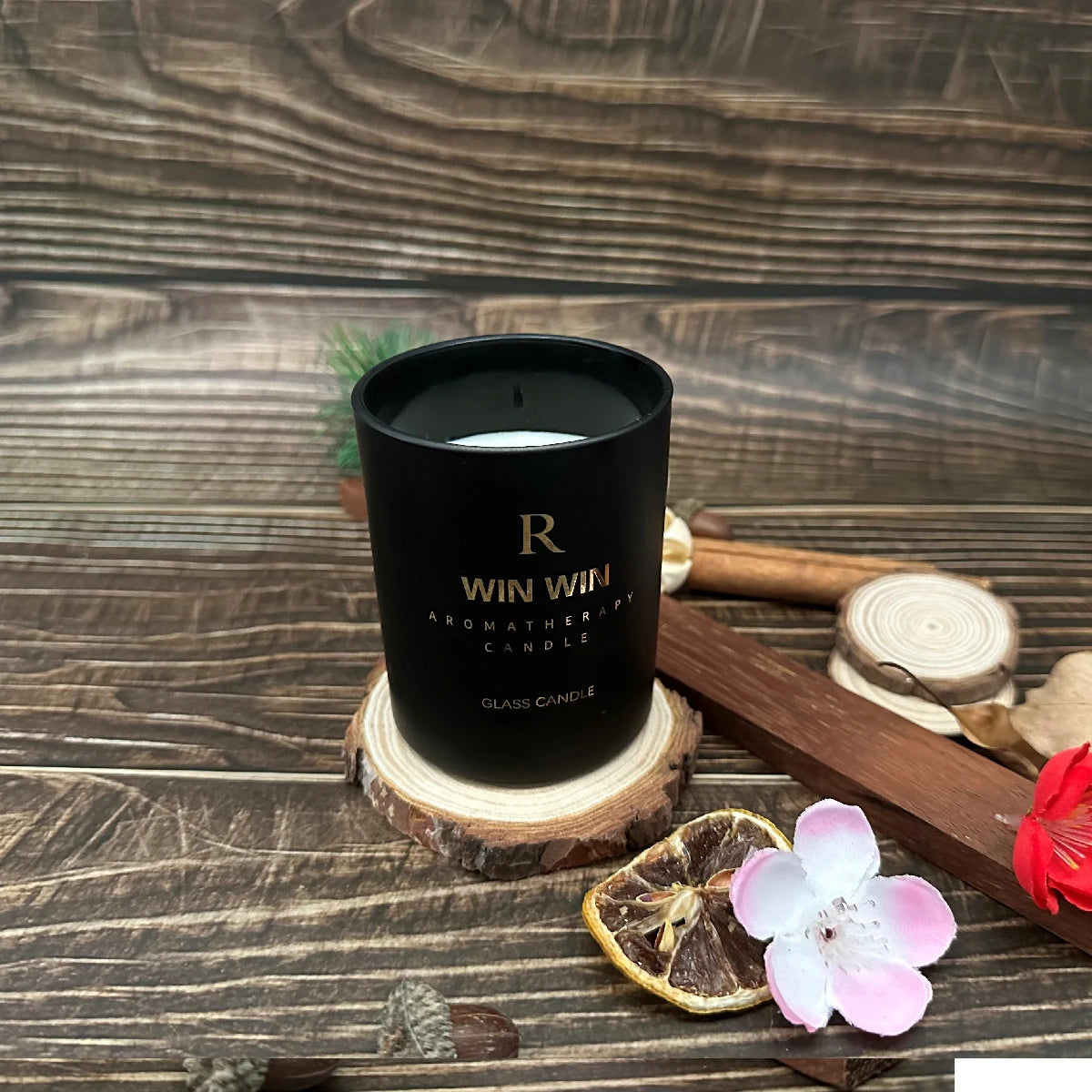 Noir Élixir – Black Glass Soy Candle (Lavender & Velvet Rose)